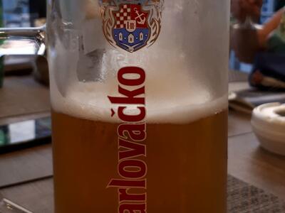 Karlovačko pivo točeno