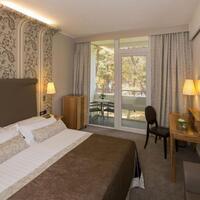 18109