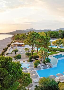 Ninos Grand Beach