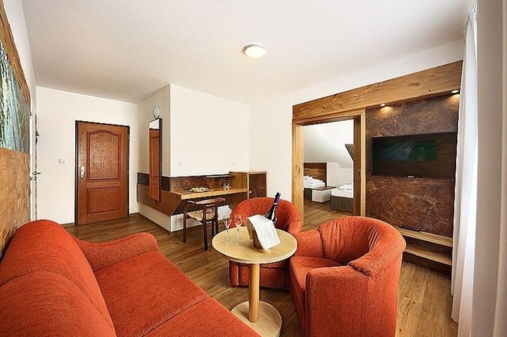 31191