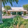 1-hotel-entrance-179.jpg