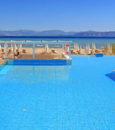 Cavomarina Beach